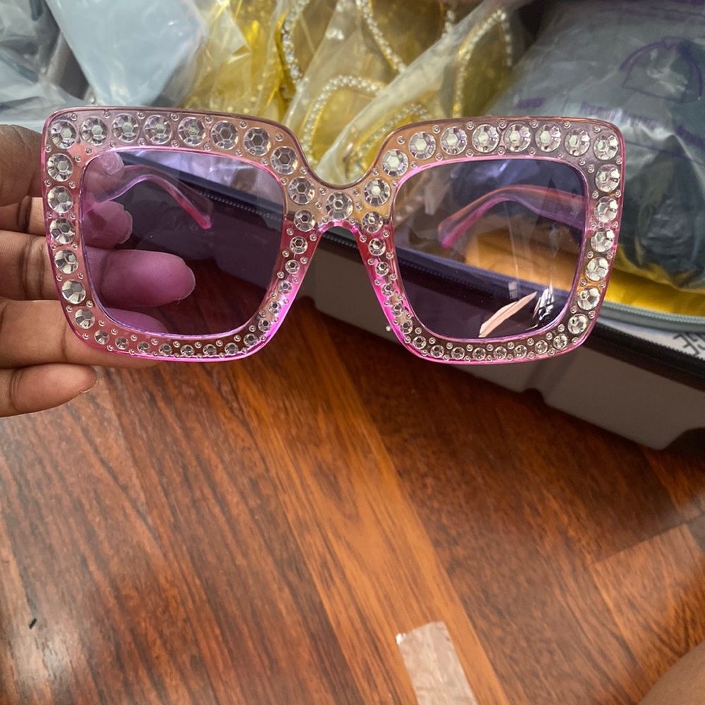 Pretty girl shades